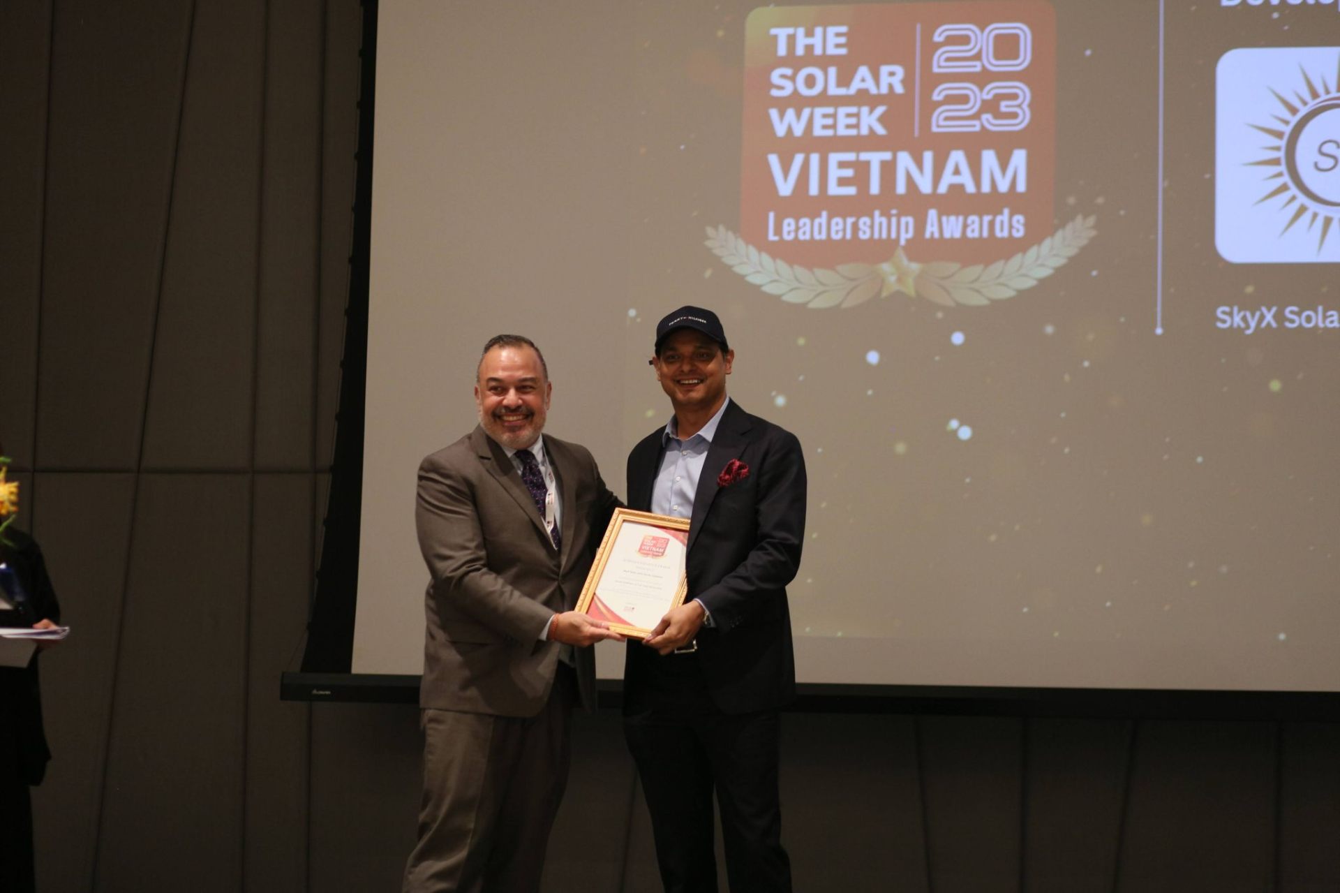 Samresh Kumar at Solar Week Vietnam 2023 Leadership Awards